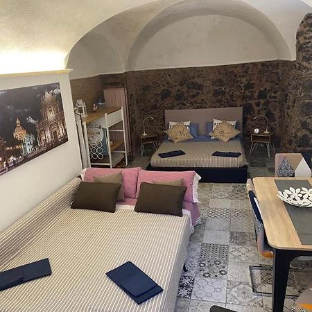 Villa La Piccola Grotta Ursino Aeroporto di Catania Fontana Rossa Esterno foto