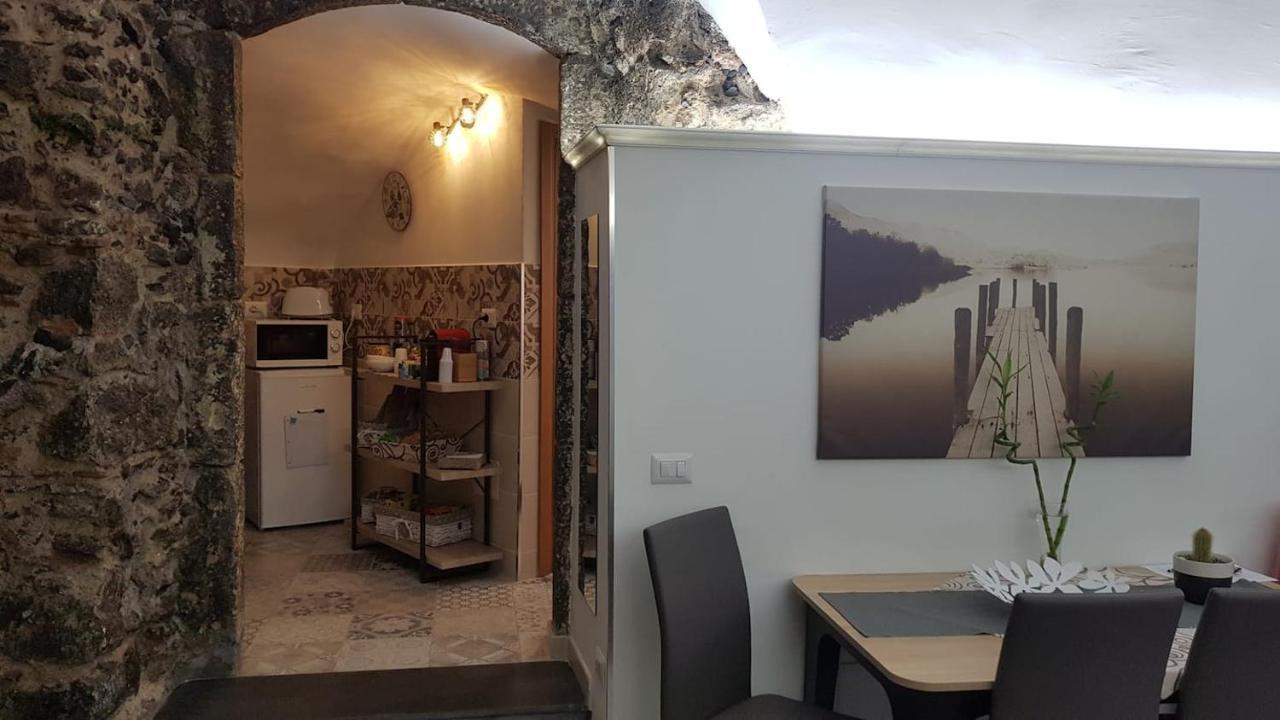Villa La Piccola Grotta Ursino Aeroporto di Catania Fontana Rossa Esterno foto