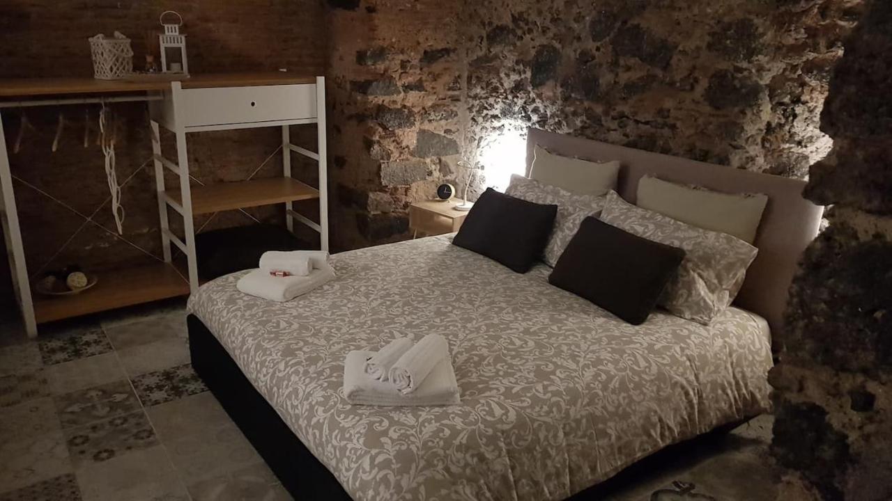 Villa La Piccola Grotta Ursino Aeroporto di Catania Fontana Rossa Esterno foto