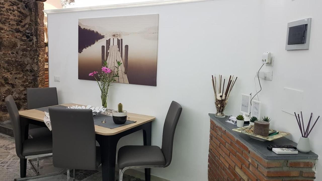 Villa La Piccola Grotta Ursino Aeroporto di Catania Fontana Rossa Esterno foto