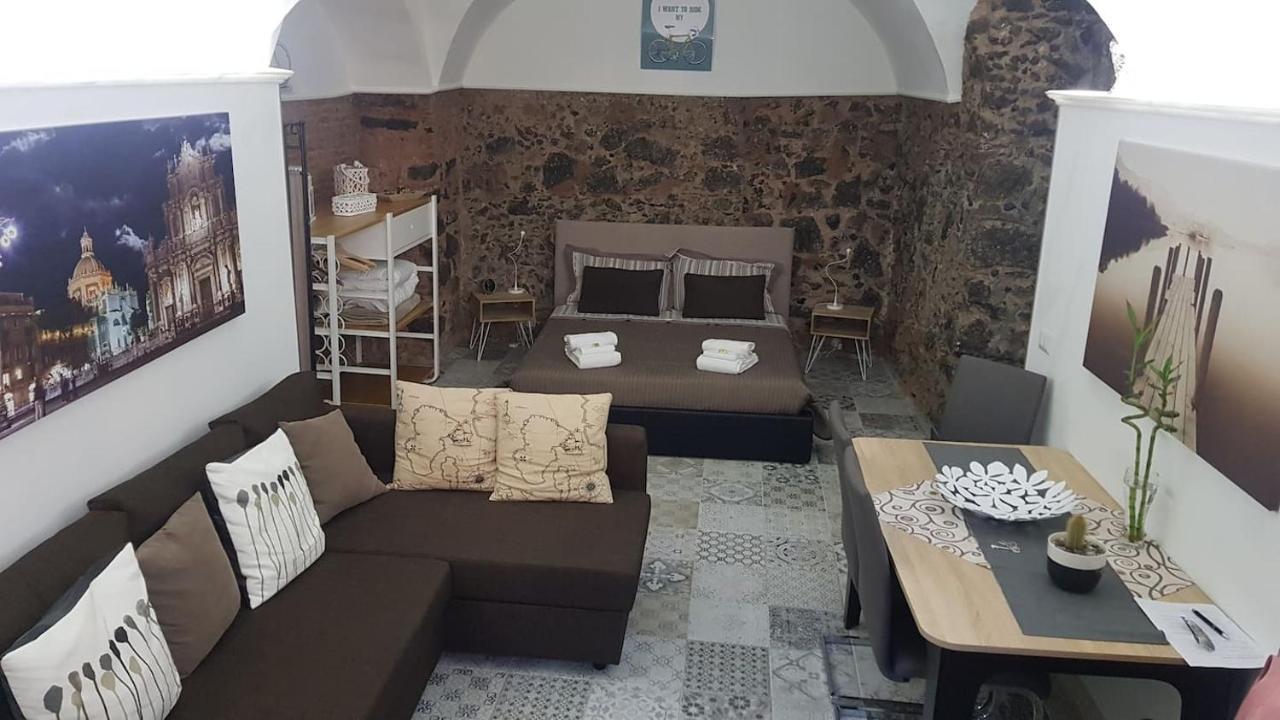 Villa La Piccola Grotta Ursino Aeroporto di Catania Fontana Rossa Esterno foto